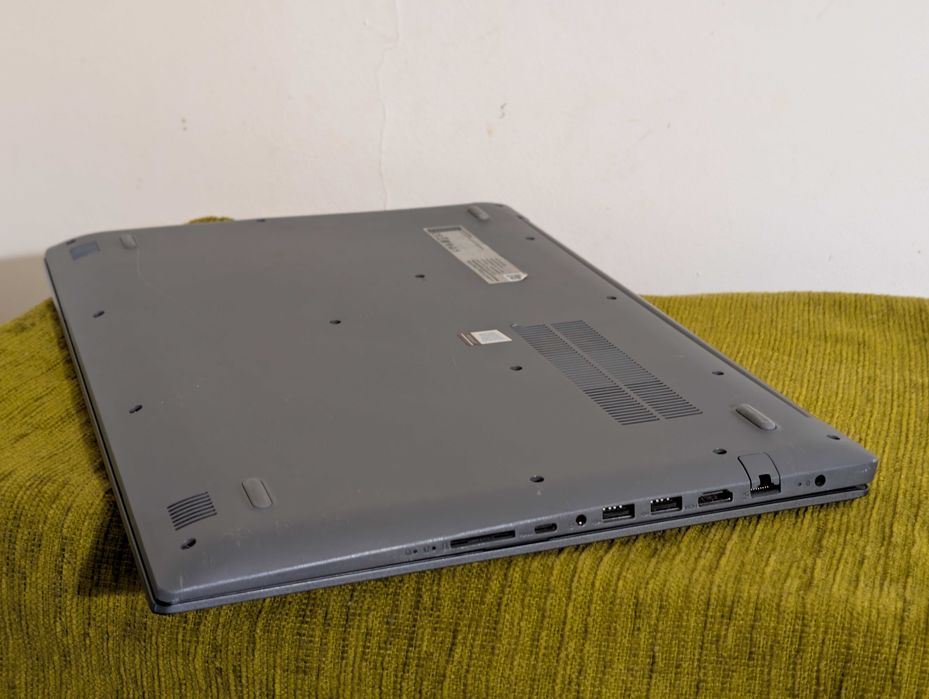 Laptop Lenovo v320-17IKB, Intel Core i3-7130U, display 17,3 full hd