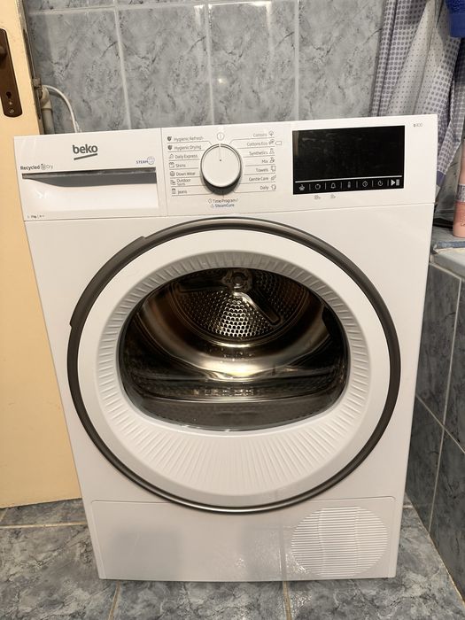 Uscator de rufe Beko B3T67230