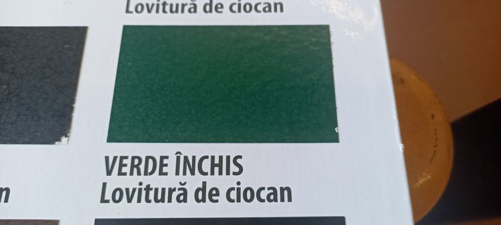 Vopsea Oskar direct pe rugină verde închis