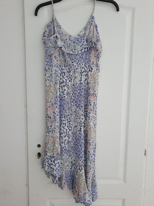 Doua rochii, marimea 38, in conditie foarte buna