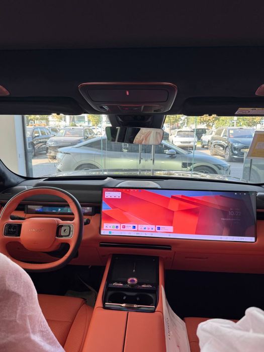 Lynk & Co 900 Gibrid