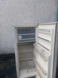 Продам советский рабочий холодильник