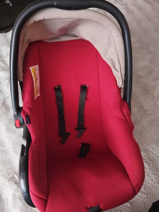 Scoică auto pentru bebe