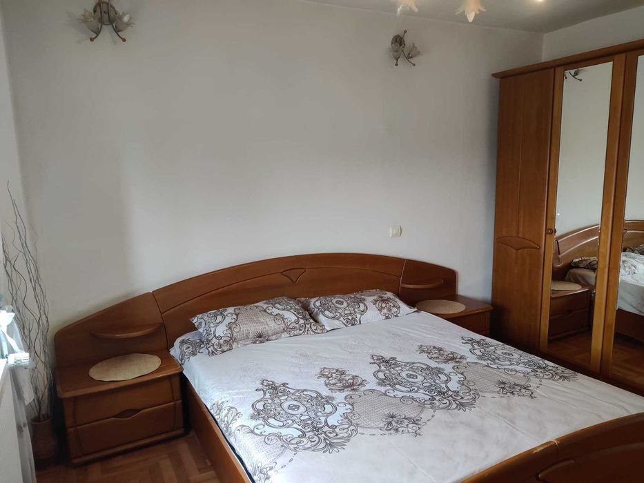 Închiriez apartament trei camere Drumul Taberei Moghioroș Linia 41