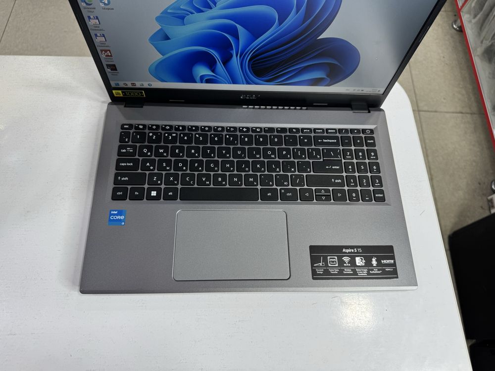 acer core i3-13 oxirgi avlodi 8/512 nvme ssd ideal holatda yangidek