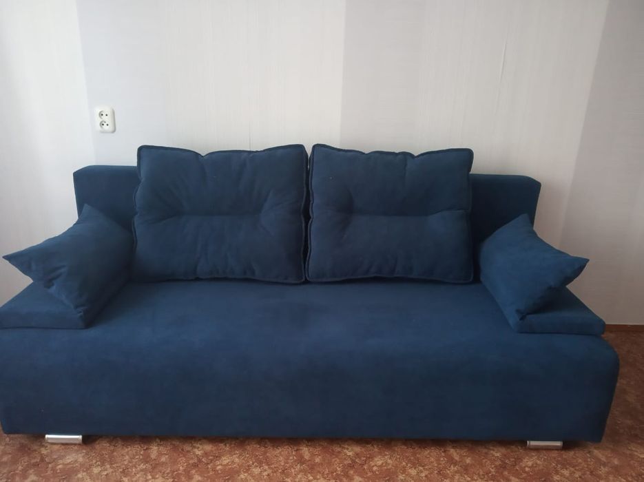 Диван тахта.Спальное место 2*1.35