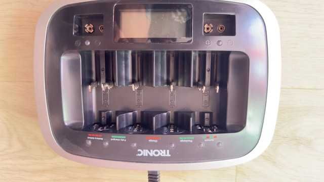 Incarcator universal acumulatori Tronic TLG 1000 C5