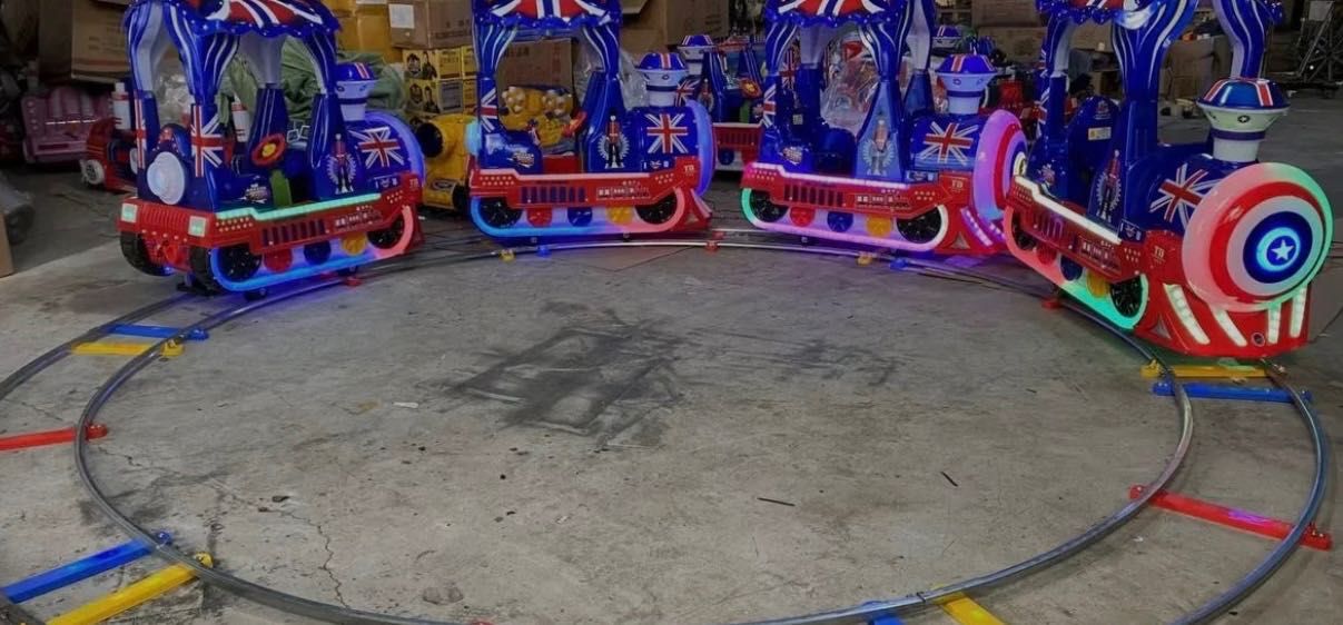 Batut siz hohlagan turdagi atraksionlar bor sotuvda