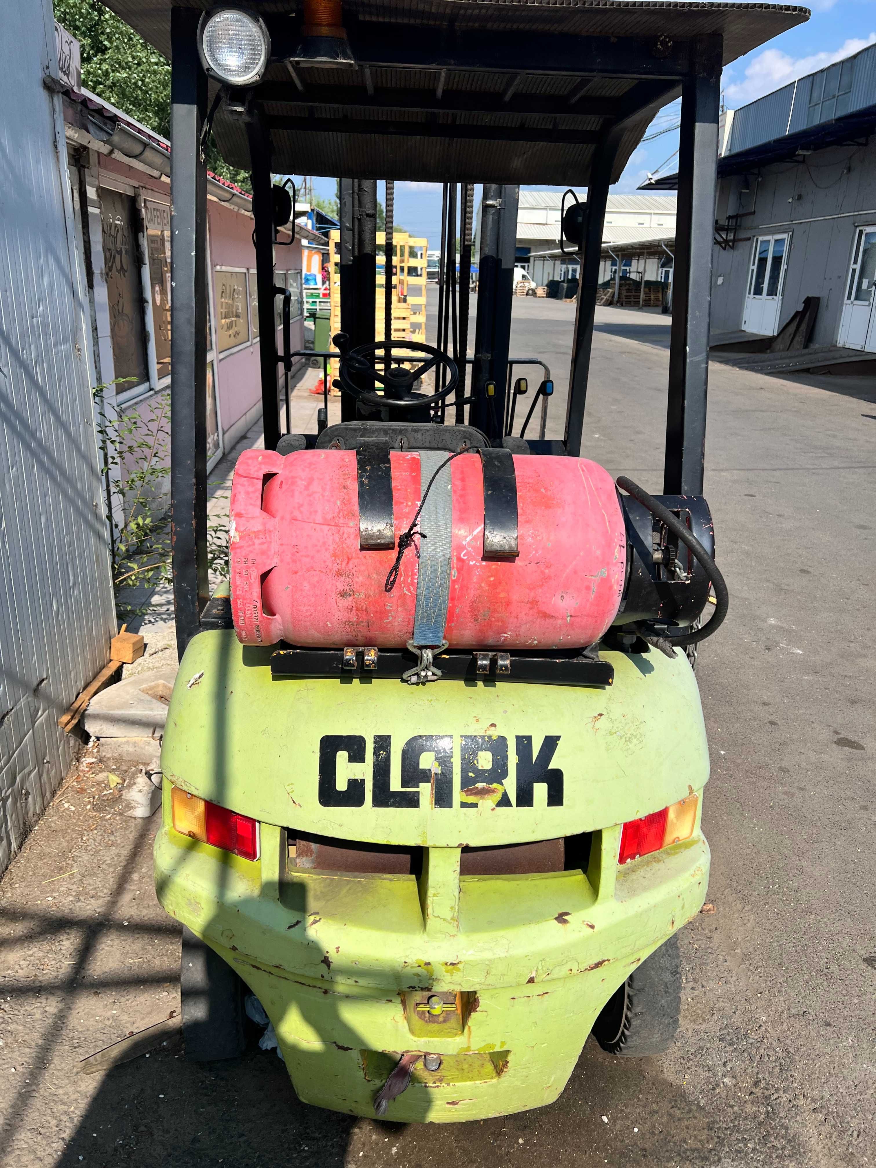 Motostivuitor CLARK CMP 18
