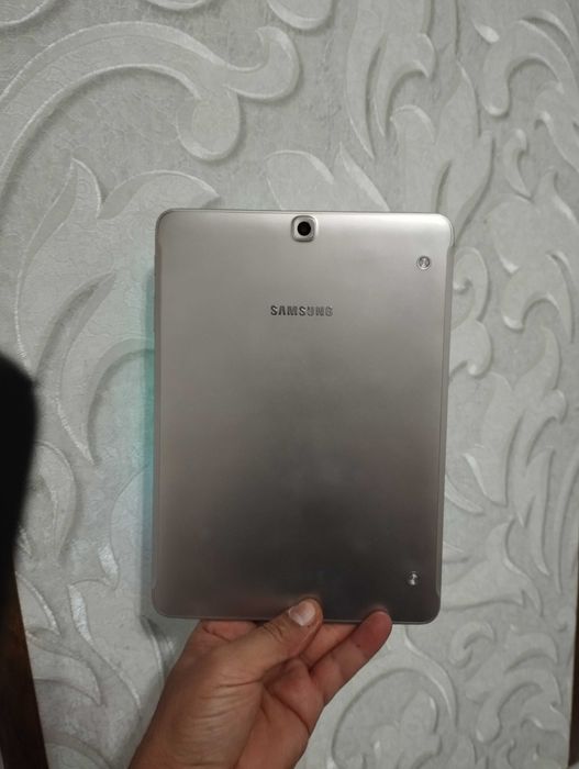 SAMSUNG TAB S2\\ Модел: SM-T815\\9.7 dyum\\4GB\\32GB\\SIMKARTA