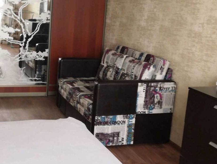 Дава се под наем Едностаен апартамент в Пловдив, Център - 25 кв.м за 102 € - Снимка #1