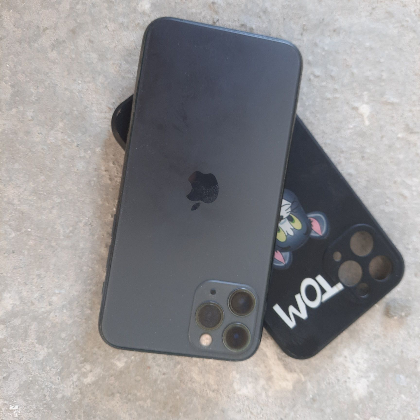 Iphone 11 pro karopkas yoq