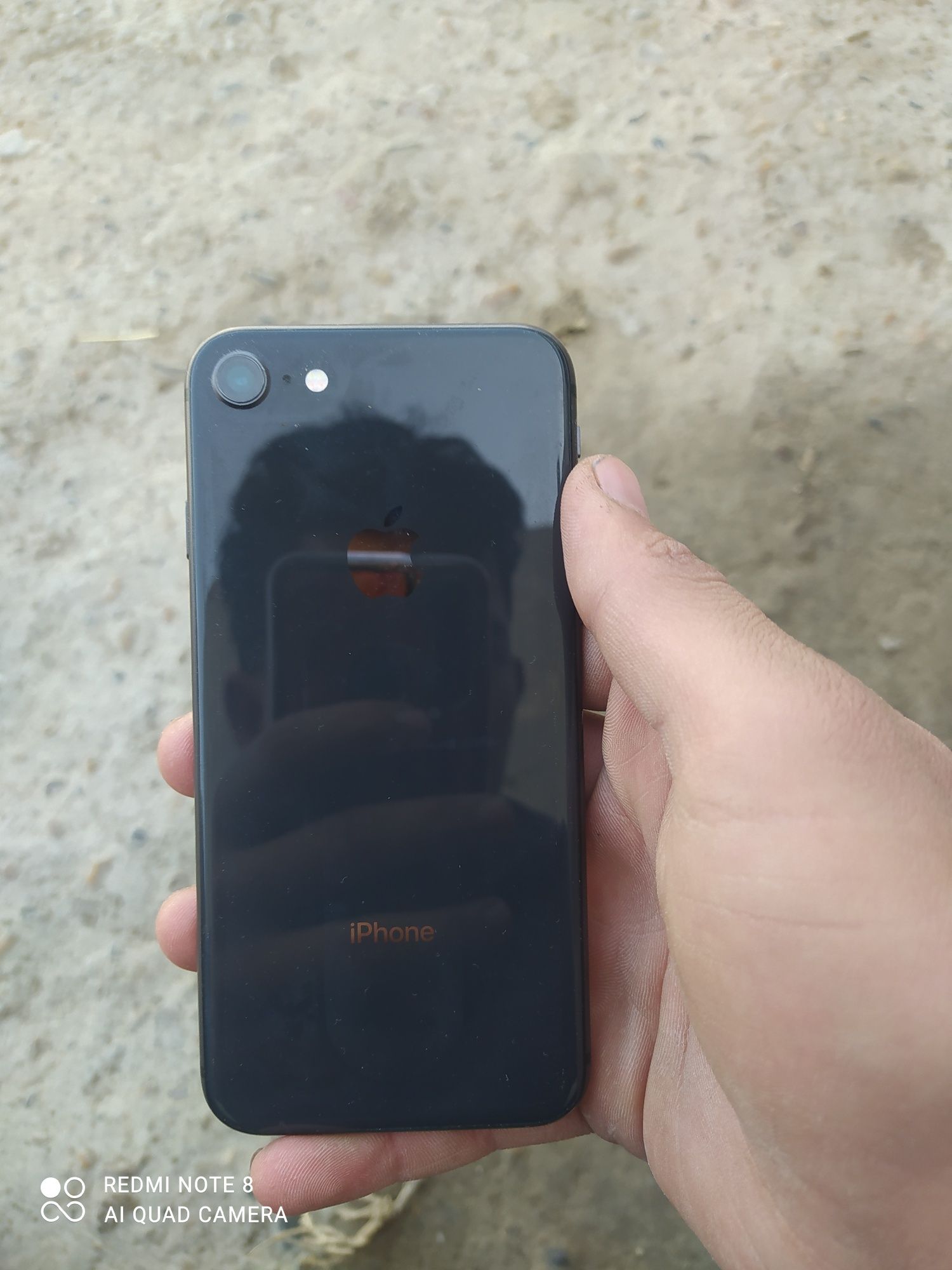 iPhone 8 holati zor narxini kelishimiz iOS 16 zaryadi abmen iphone x