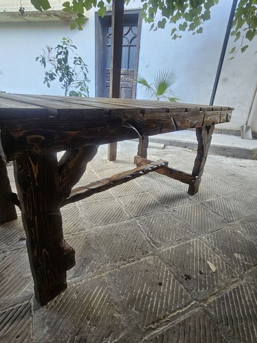 Ръчно изработена маса