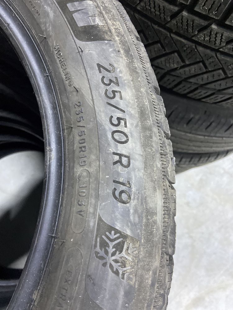 235/50/19 Всесезонные