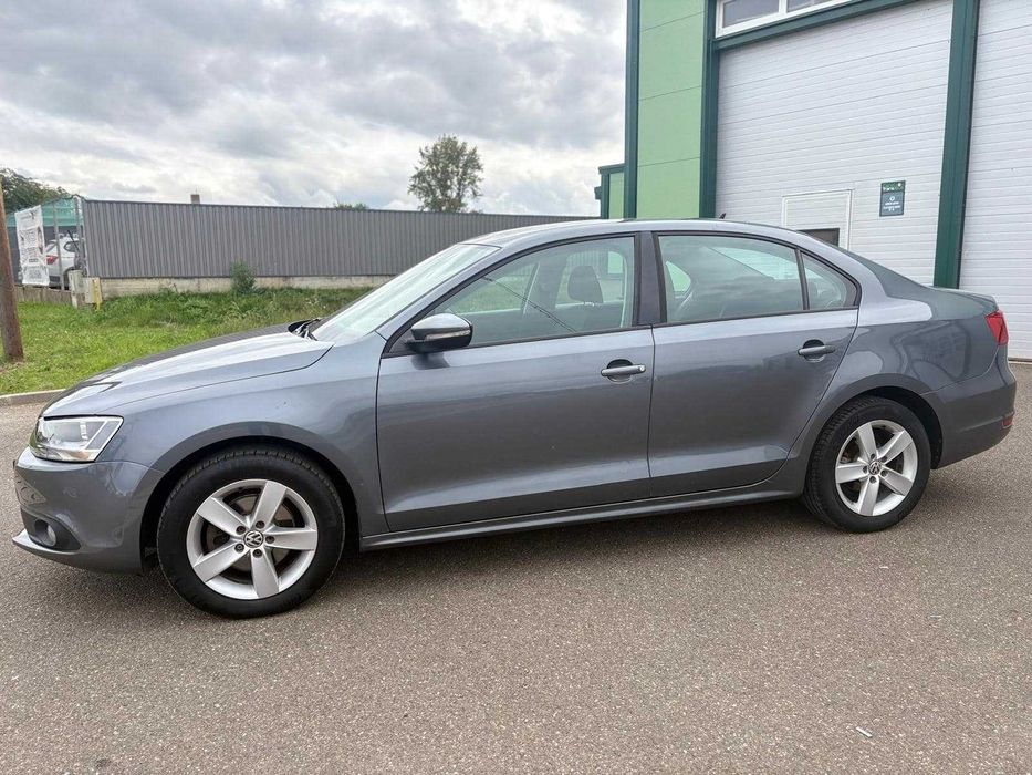 Volkswagen  Jetta
201 | 1,6 TDI | 105 CP | 151 700 | EURO 5