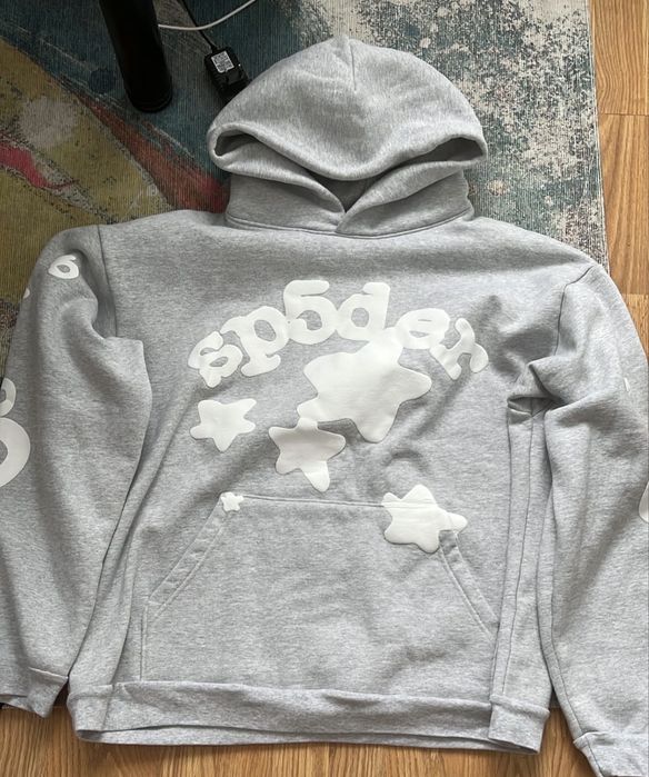 Sp5der hoodie.