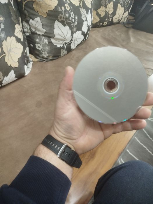 Продавам видео игра за PS4