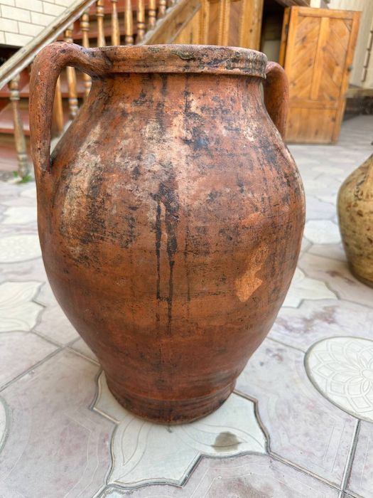 Старинный кувшин.