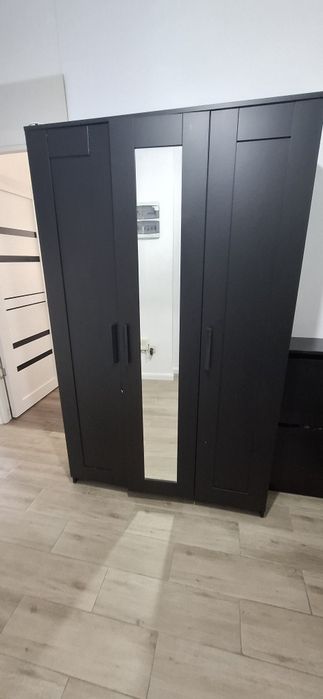 Продам шкаф в прихожую