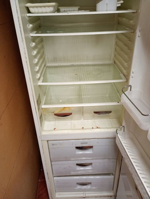 Работещ хладилник