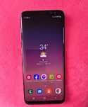 Samsung S8 с подарък слушалки