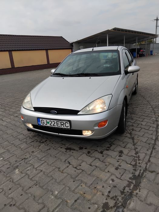 Ford focus ghia 1.6 benzina