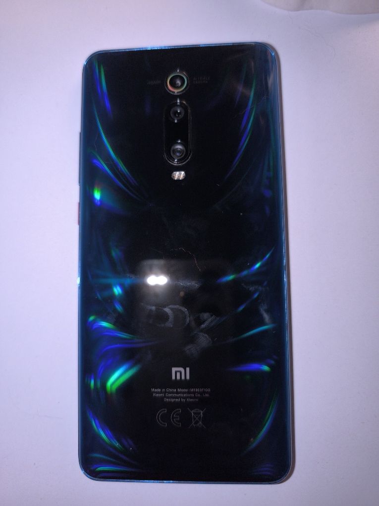 Продам телефон Redmi mi9t в отличном состоянии.
