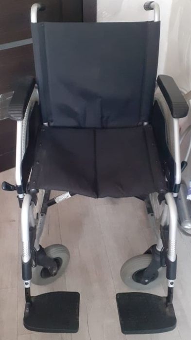 Продам инвалидное кресло