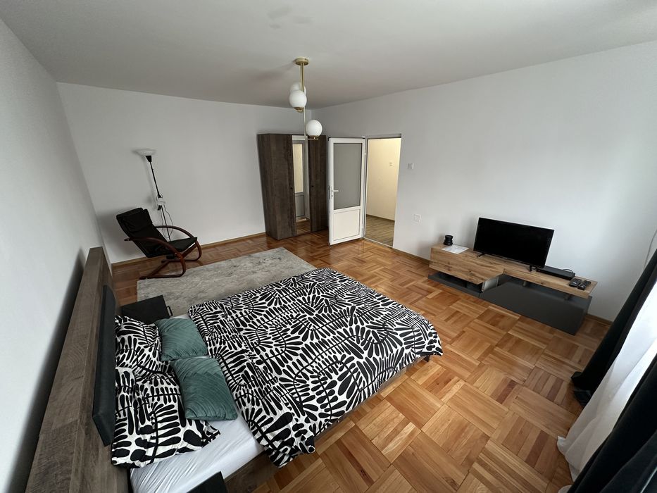Apartament cu o camera de inchiriat in regim hotelier, zona centrală