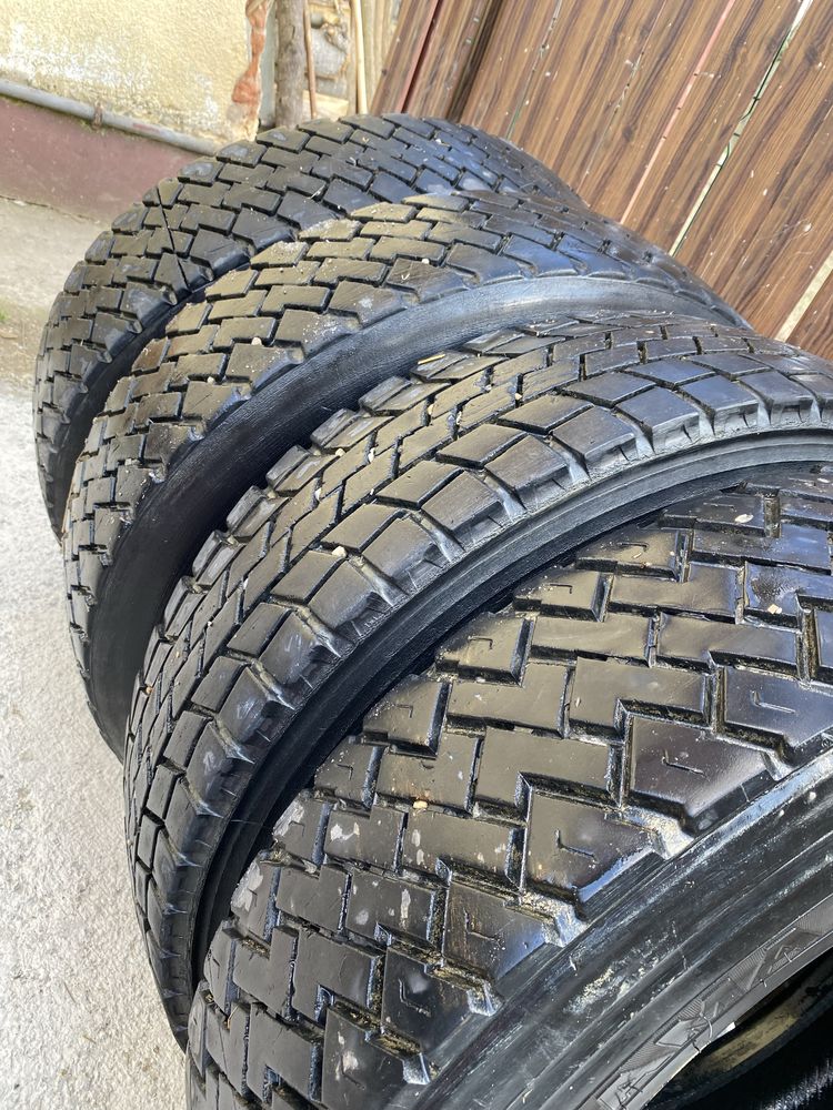 Vand anvelope 9.5 r 17.5