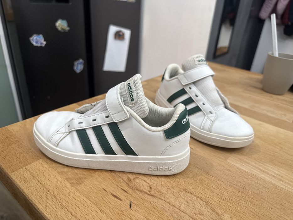 Adidasi cpii Adidas marimea 31 stare f buna!