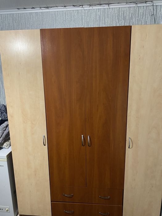 Продам Шифонер в отличном состоянеи так как преобретаем новый не дорог
