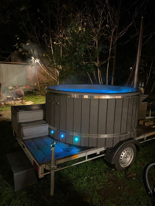 Jacuzzi/ciubar mobil de inchirat
