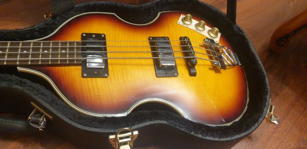 Chitara bass  Violin 4 String  Beatle Bass