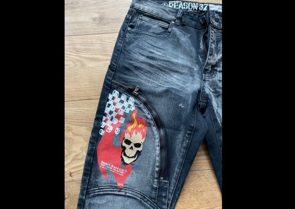 Blugi Reason noi cu eticheta