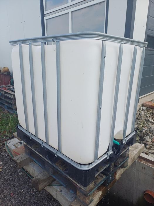 Bazin ibc 1000 litri curat palet plastic