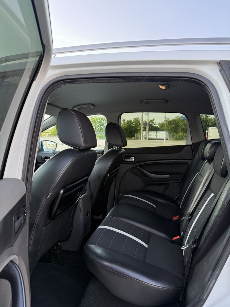 Ford kuga 4x4 An 2009 2.0TDCi 140Cp Bi-Xenon/Piele/Climatronic