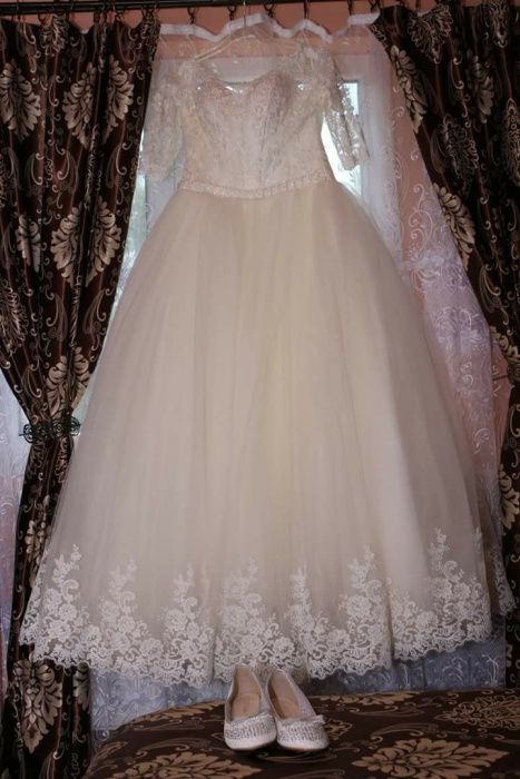 Vând rochie de mireasă
