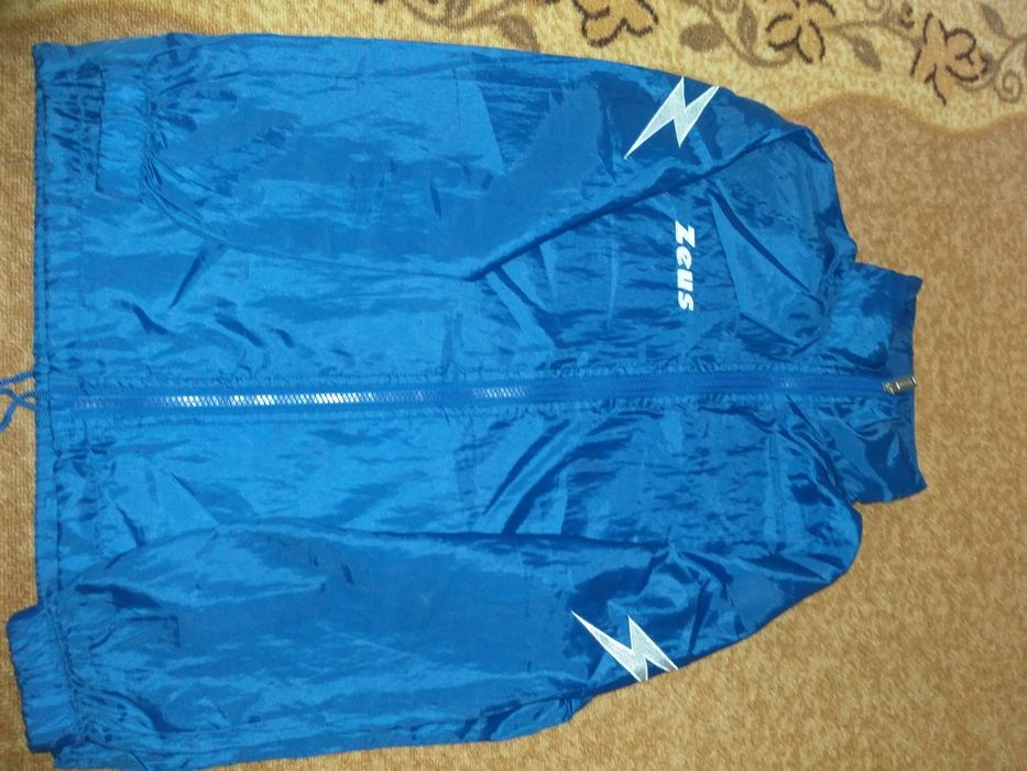 Ветровка Zeus...