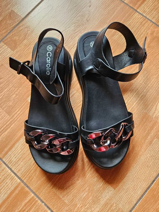 Vand sandale negre noi nouțe, cu platformă, marimea 39