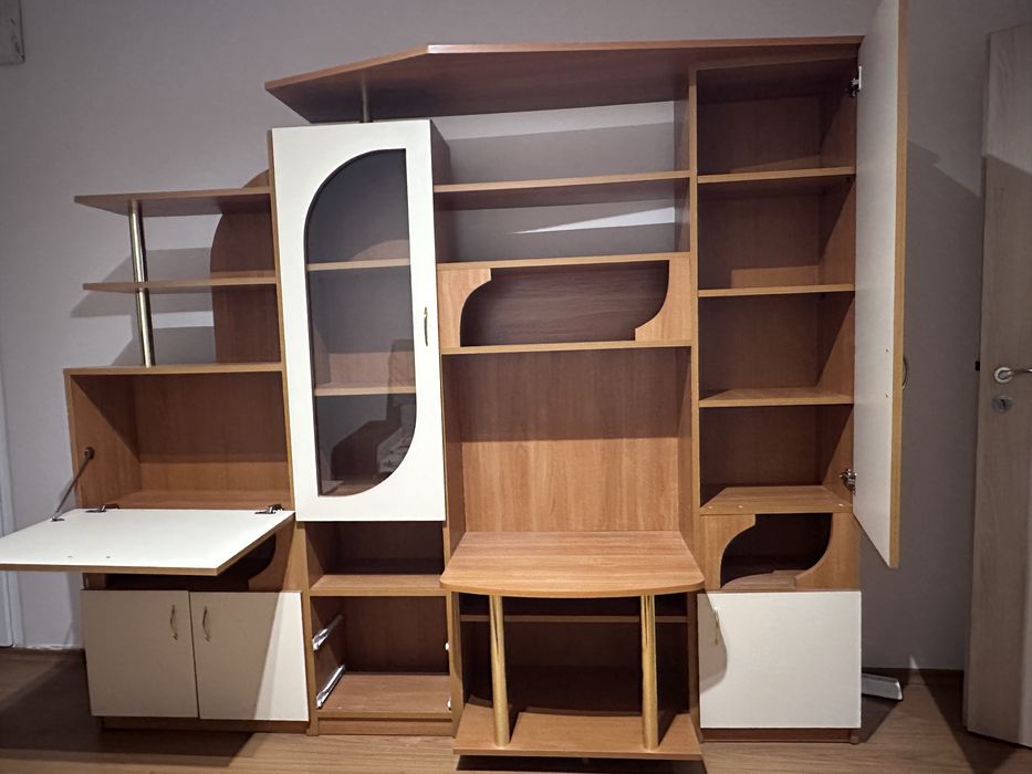 Холна секция с шкафове