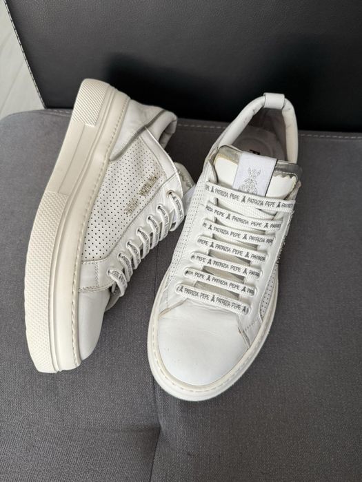 Бели кецове Emporio Armani
