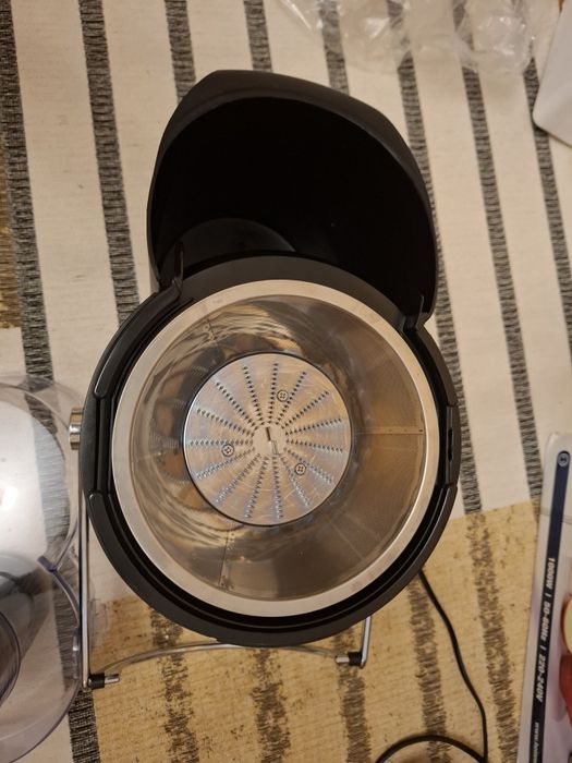 Сокоизтисквачка Heinner FX-1000UV