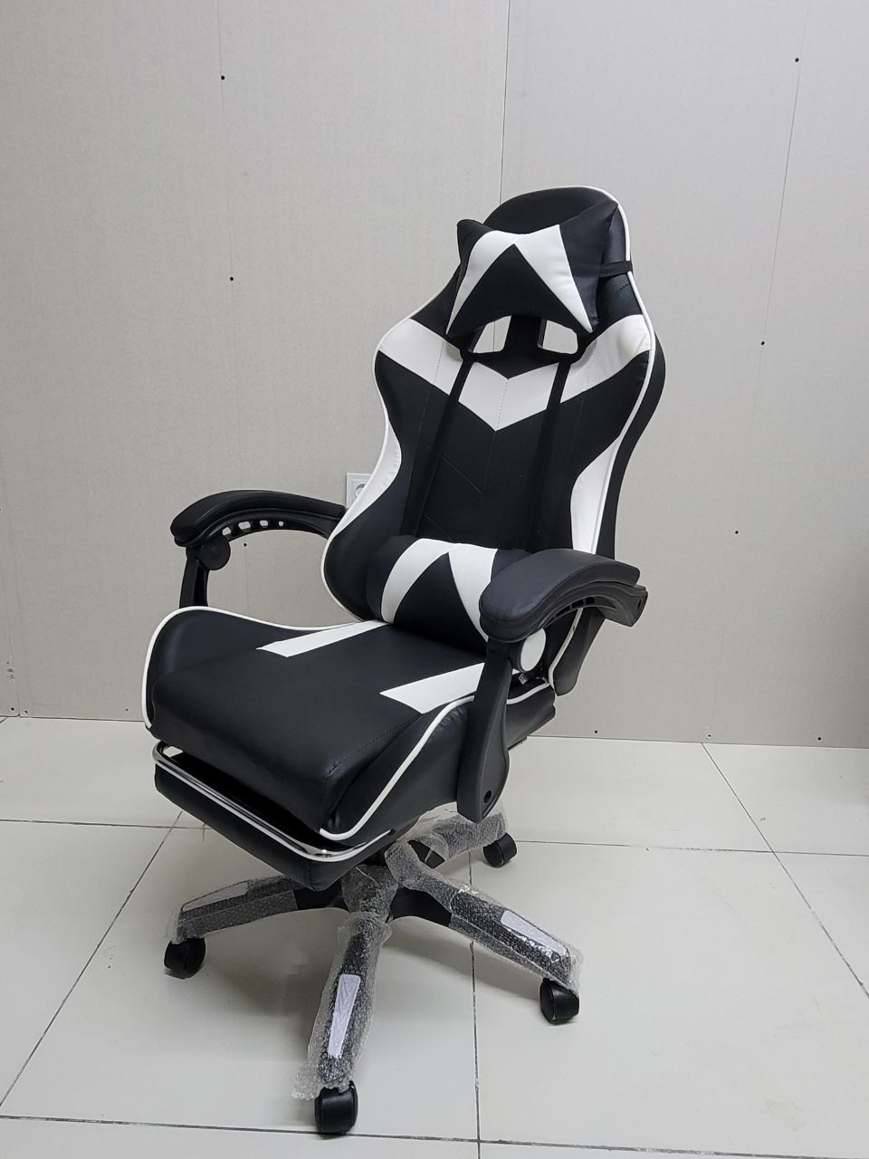Gaming Chair OPTOM va Donaga