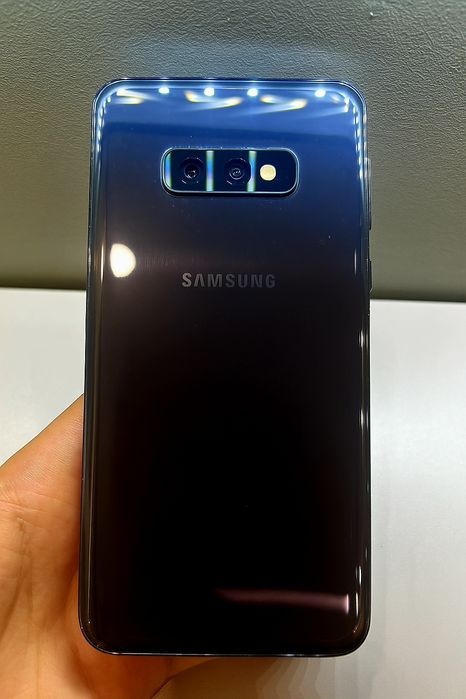Samsung S10e 128/6gb