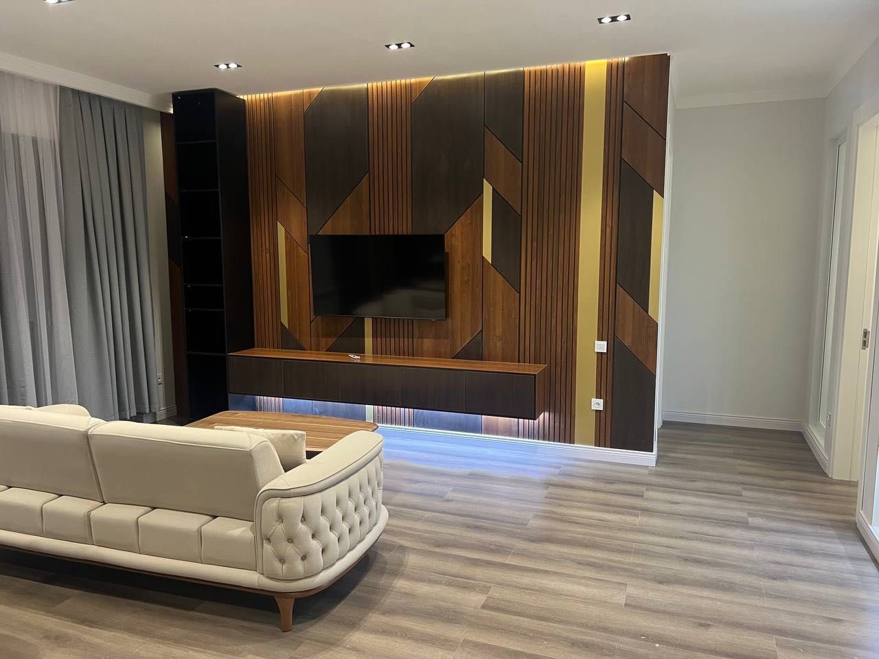 Mirabad Avenue Продается 3 комнатная квартира ремонт Гостиница Россия
