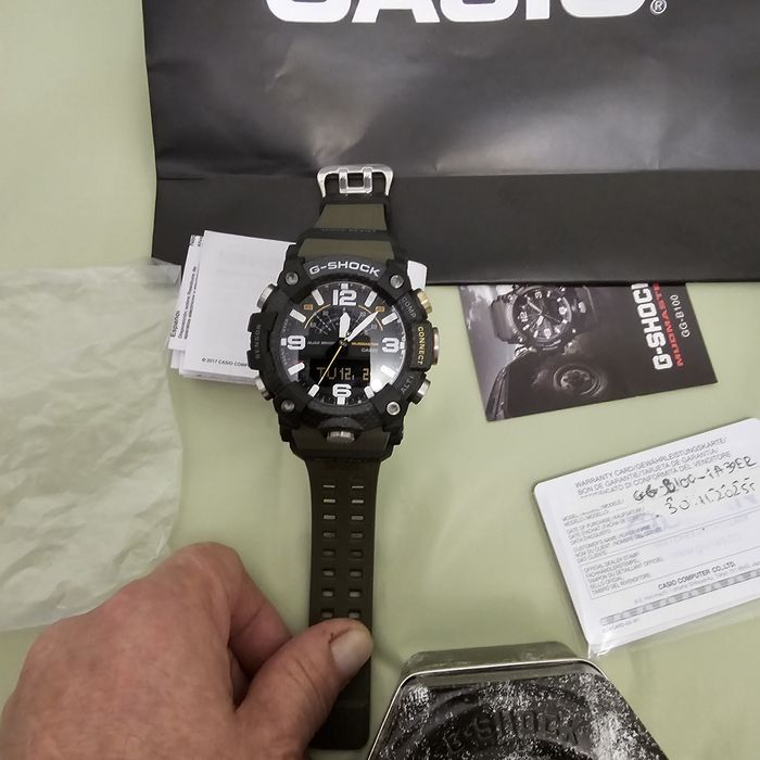 Часовник casio G-shock  GG- В 100