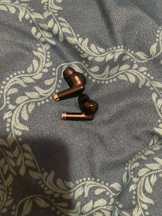 Vand 2 perechi de casti gaming si telefon