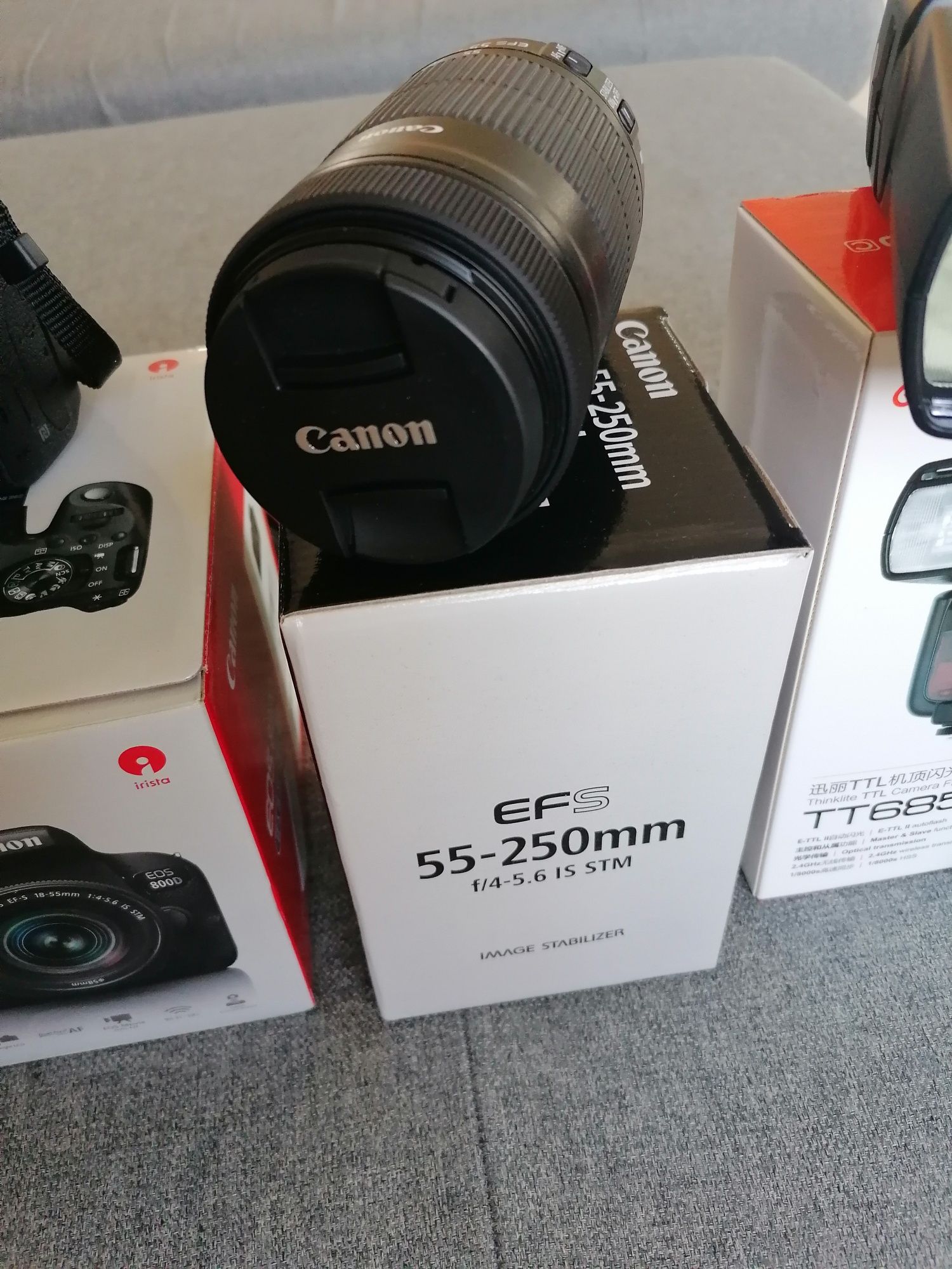 Cameră foto profesional Canon EOS 800 !!! NOU !!!